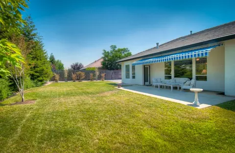 1017 Coggins St, Redding, CA 96003 photo 27