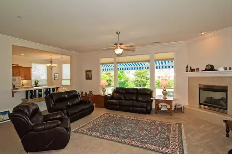 1017 Coggins St, Redding, CA 96003 photo 6