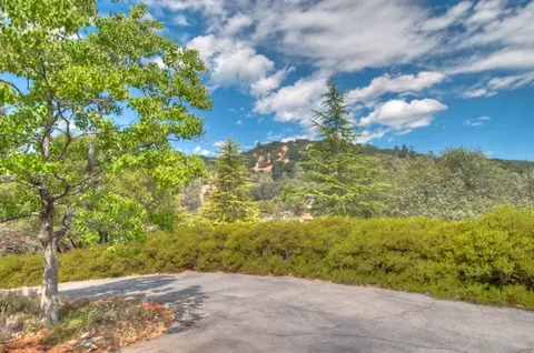 8287 Secluded Vly, Redding, CA 96001 photo 2