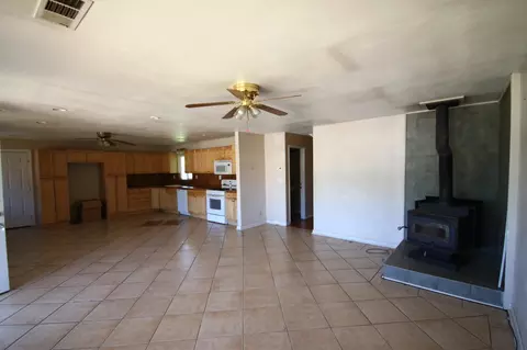 2345 Corona St, Redding, CA 96002 photo 5