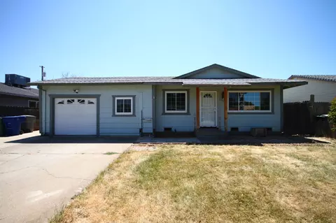 2345 Corona St, Redding, CA 96002 photo 1