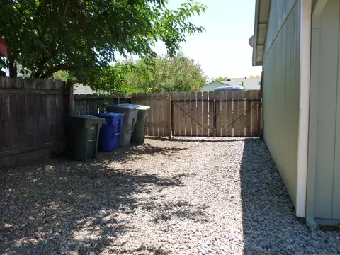 132 Woodhill Dr, Redding, CA 96003 photo 17