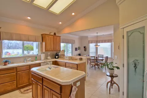 2172 Lafayette Ct, Redding, CA 96003 photo 11