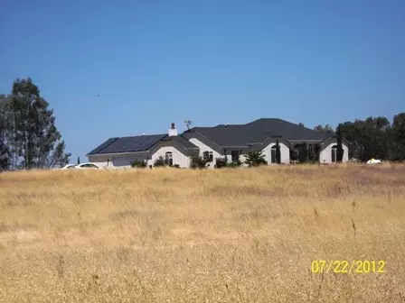 2815 Cattle Dr, Corning, CA 96021 photo 2