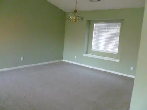 2765 Cobblestone, Anderson, CA 96007 photo 2