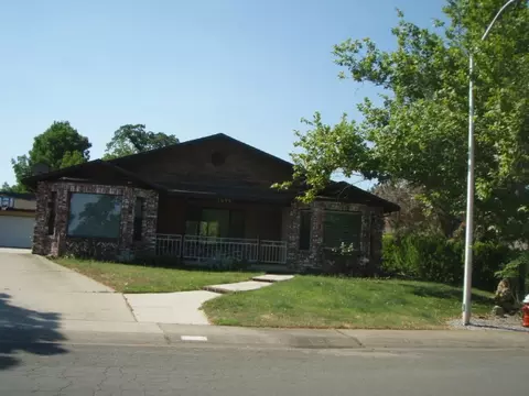 1699 Lakeside Dr, Redding, CA 96001 photo 2