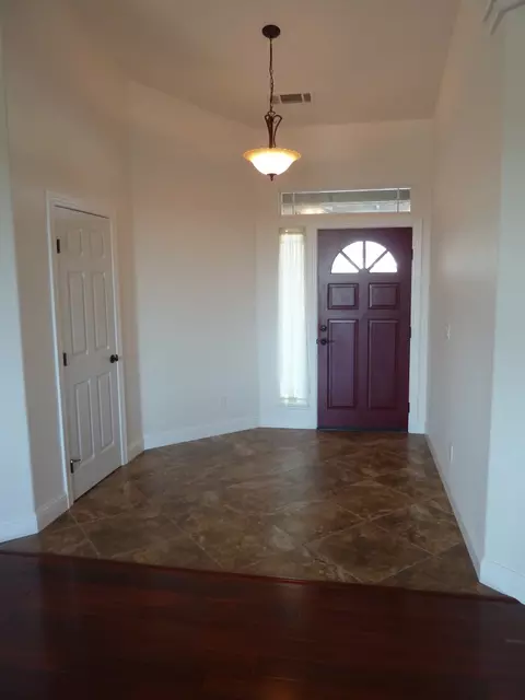 871 Collyer, Redding, CA 96002 photo 34
