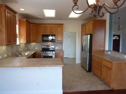 871 Collyer, Redding, CA 96002 photo 9