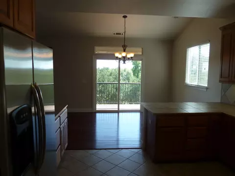 871 Collyer, Redding, CA 96002 photo 13