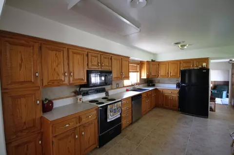 11728 Schafer Ave, Red Bluff, CA 96080 photo 9