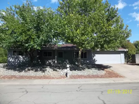 2645 Rosebud Ln, Redding, CA 96002 photo 1