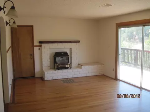 3470 Summit Dr, Redding, CA 96001 photo 6