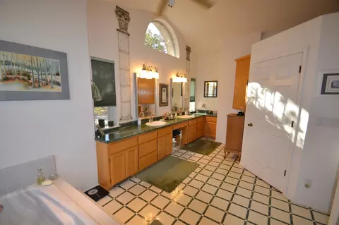 13249 Luna, Redding, CA 96003 photo 46