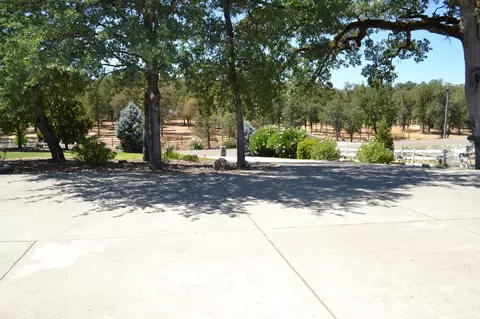 13249 Luna, Redding, CA 96003 photo 32