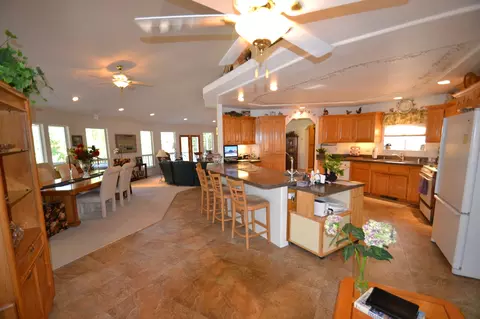 13249 Luna, Redding, CA 96003 photo 17
