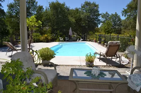 13249 Luna, Redding, CA 96003 photo 2