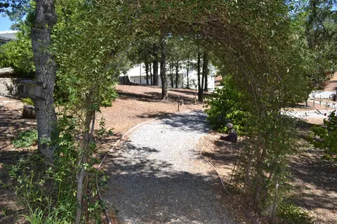 13249 Luna, Redding, CA 96003 photo 38