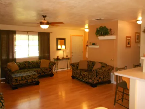 2600 Holly St, Anderson, CA 96007 photo 2