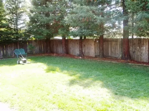 1817 Trumpet, Redding, CA 96003 photo 15