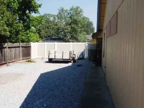 1817 Trumpet, Redding, CA 96003 photo 17