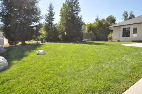 4436 Quinton Dr, Redding, CA 96001 photo 3