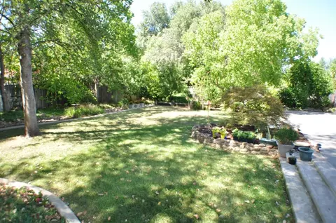 4140 Saratoga Dr, Redding, CA 96002 photo 16