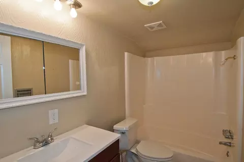 4970 Bonnyview Ave, Redding, CA 96001 photo 9