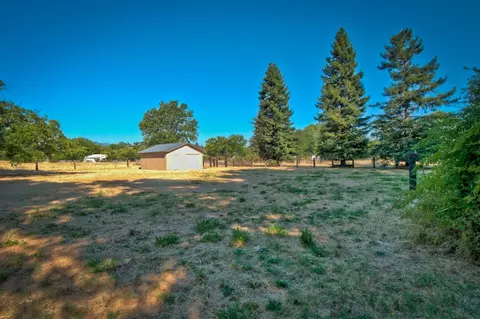 4970 Bonnyview Ave, Redding, CA 96001 photo 3