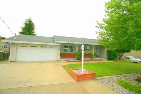 4650 Memory Ln, Redding, CA 96001 photo 1