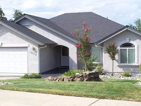 1054 Spring Ridge Dr, Redding, CA 96003 photo 1