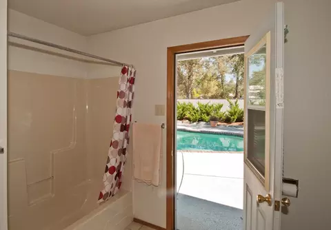 18208 Roseleaf Ln, Redding, CA 96003 photo 20