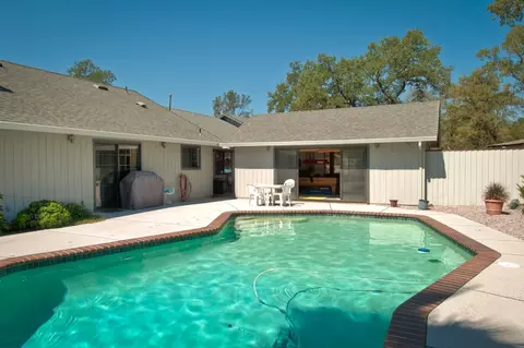 18208 Roseleaf Ln, Redding, CA 96003 photo 5