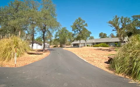 18208 Roseleaf Ln, Redding, CA 96003 photo 29