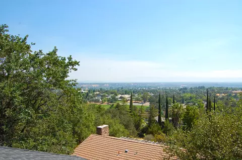 3370 Oakwood Pl, Redding, CA 96001 photo 2