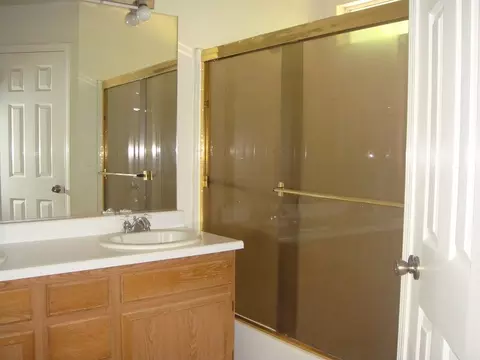 538 Julian St, Redding, CA 96003 photo 3