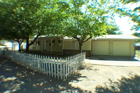 1590 Oakdale, Redding, CA 96002 photo 1