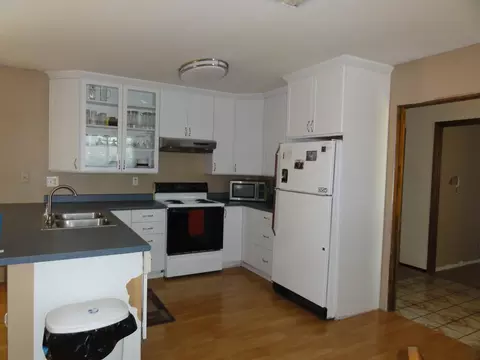 1421 Whistling Dr, Redding, CA 96003 photo 8