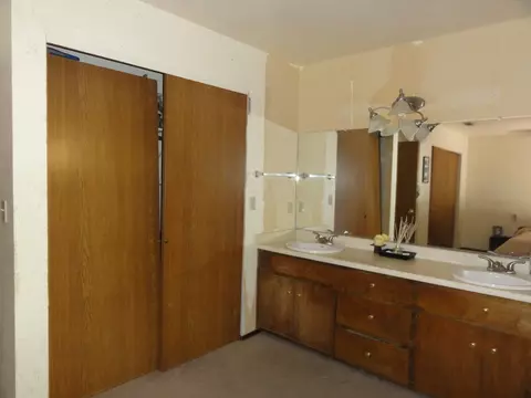 1421 Whistling Dr, Redding, CA 96003 photo 6