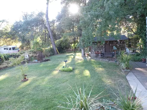 6130 Emerald Ln, Redding, CA 96001 photo 5