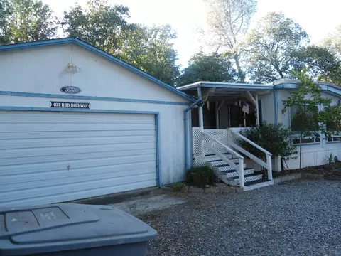 6130 Emerald Ln, Redding, CA 96001 photo 3