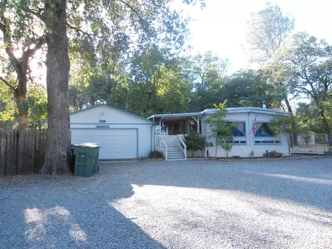 6130 Emerald Ln, Redding, CA 96001 photo 1