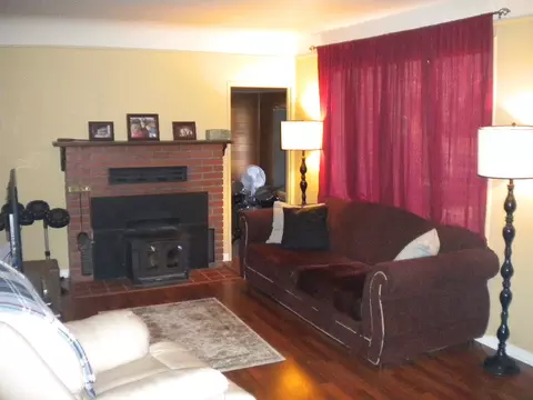 1627 Benton Dr, Redding, CA 96003 photo 2