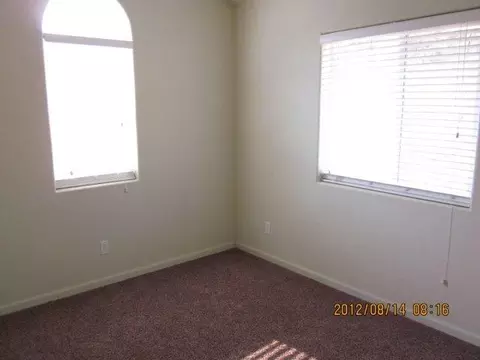 22082 Loop Dr, Redding, CA 96003 photo 6
