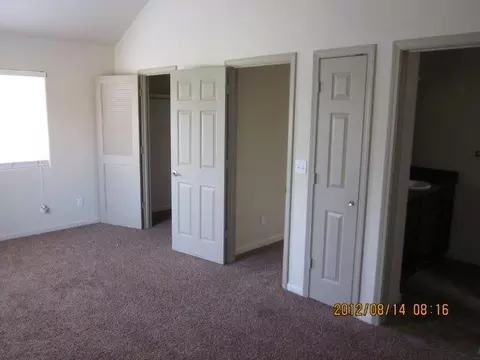 22082 Loop Dr, Redding, CA 96003 photo 4
