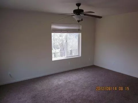 22082 Loop Dr, Redding, CA 96003 photo 3