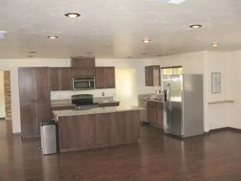 1666 Ridge Dr, Redding, CA 96001 photo 4