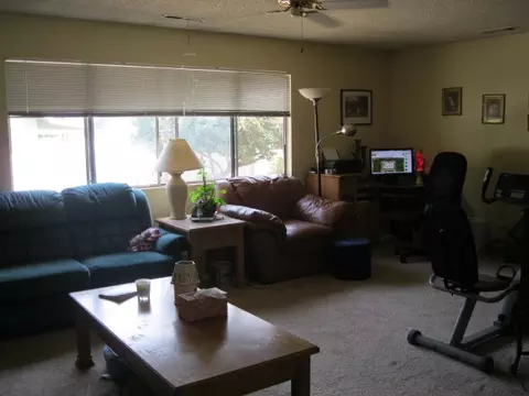 3151 Oak St, Anderson, CA 96007 photo 2