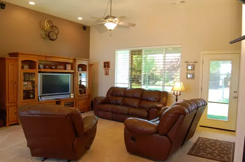 12895 Ivy Ln, Red Bluff, CA 96080 photo 13