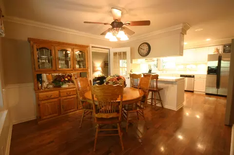 9868 Dodds Ln, Redding, CA 96001 photo 6
