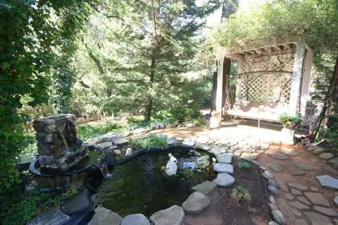 9868 Dodds Ln, Redding, CA 96001 photo 23